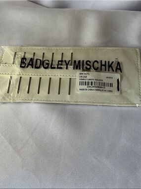Badgley Mischka White Simple Card Holder